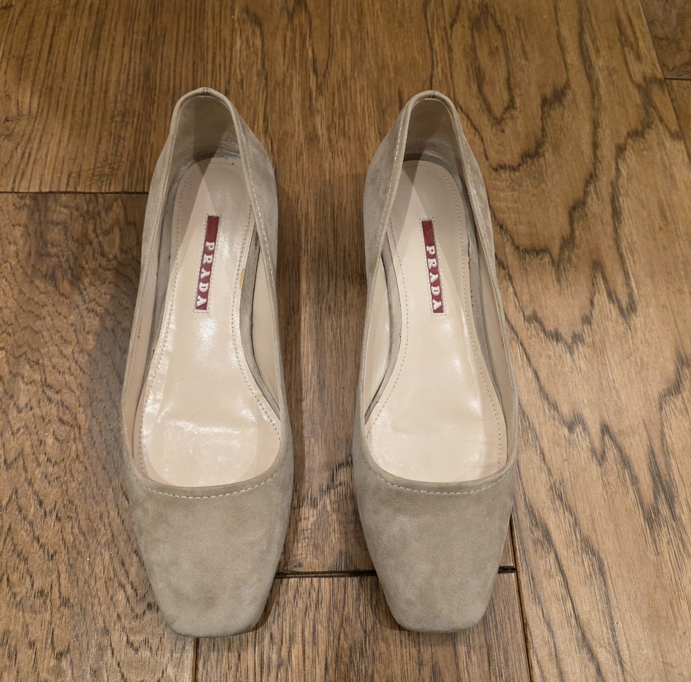 💯 Authentic Prada Beige Suede Hidden Heels
